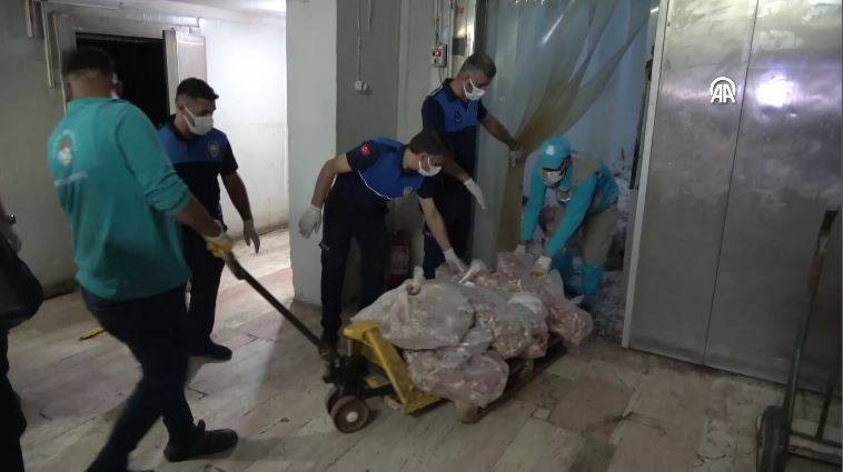 Bayram öncesi mide bulandıran görüntüler! Yakalanmasa vatandaşa yedireceklerdi - Resim: 8